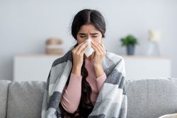 O nouă tulpină de Covid-19 circulă acum. Care sunt simptomele specifice O nouă tulpină de Covid-19 circulă acum. Care sunt simptomele specifice